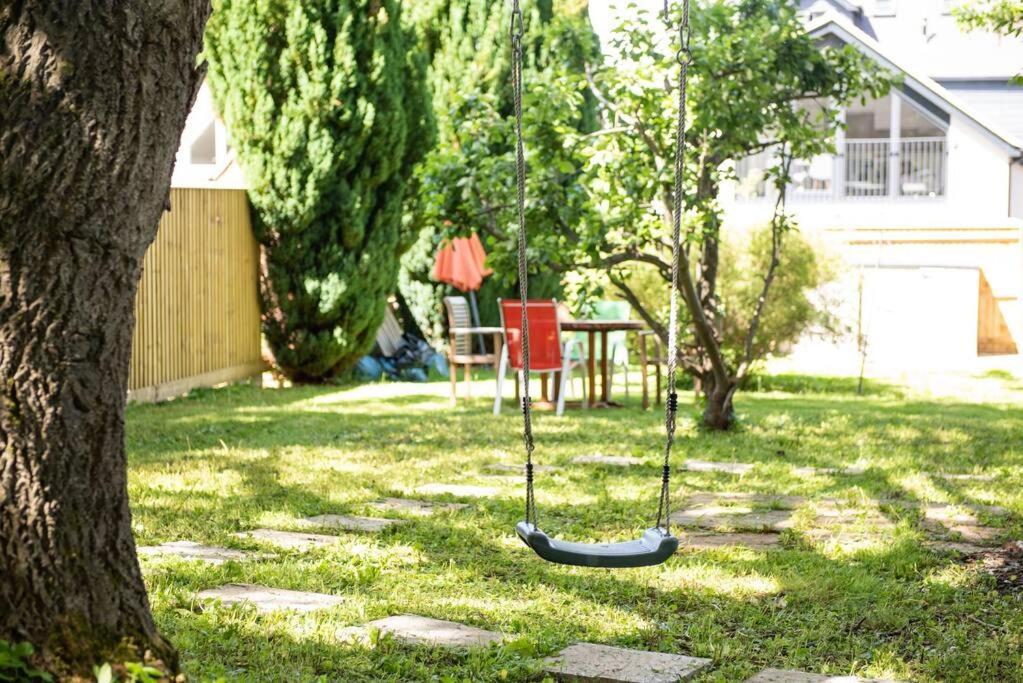 Walnut Flats: Garden Retreat Near Oxford Apartment Exterior photo